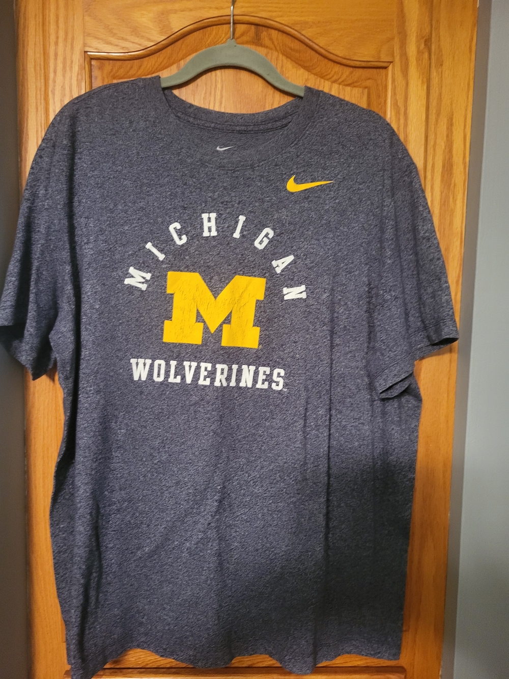 Nike Navy Blue Michigan Wolverines Short Sleeve Shirt Size Xl